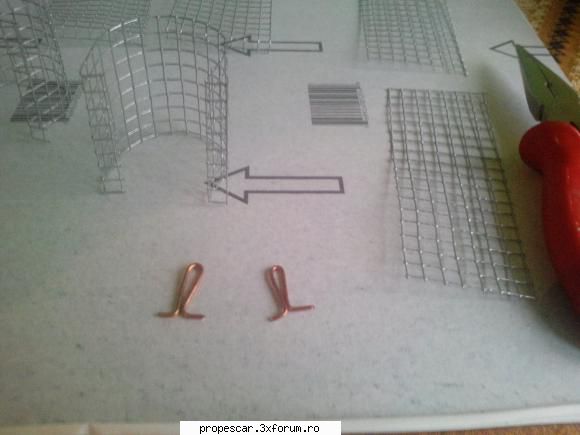 . cosulete feeder made in home.